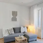 Appartamento Siljohome Near The Train Station *